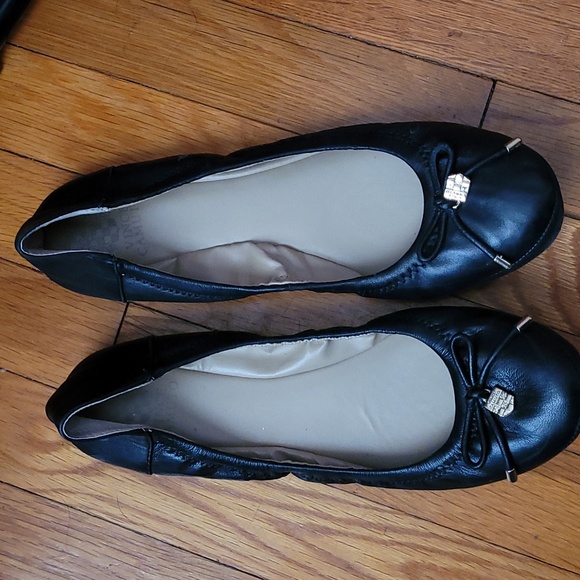 Vince Camuto Eryn black leather bow round toe ballerina flats size 10B - Picture 1 of 6